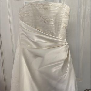 Stunning Maggie Sottero Couture